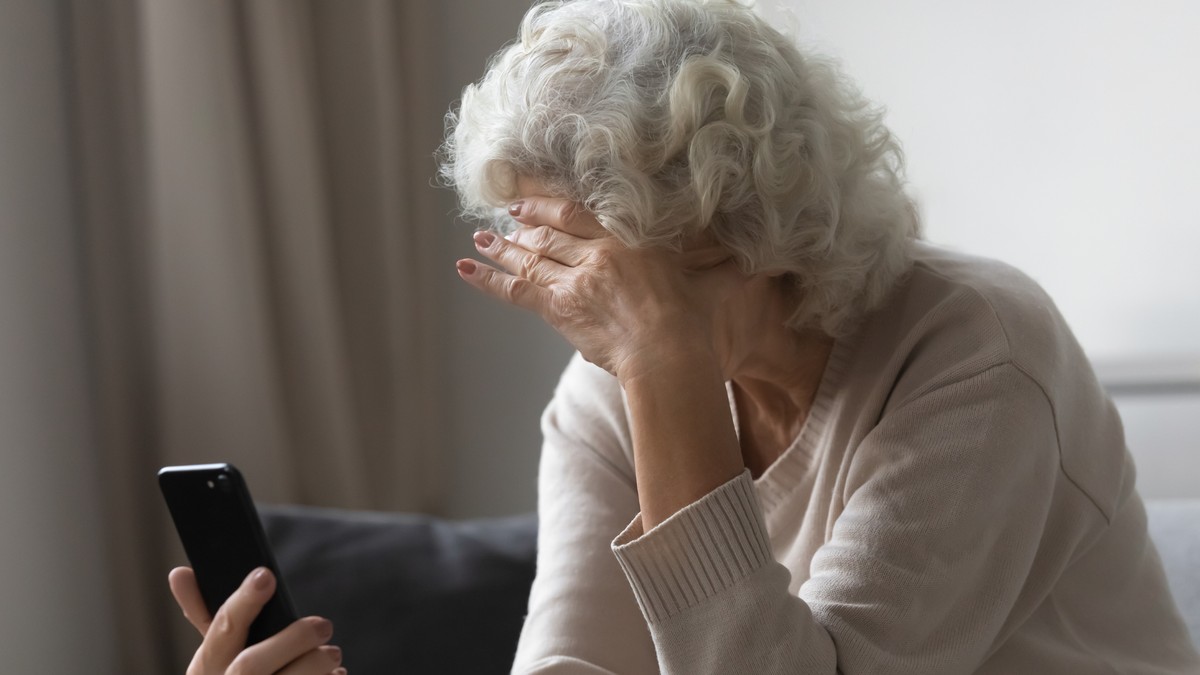 seniorka, starsza kobieta