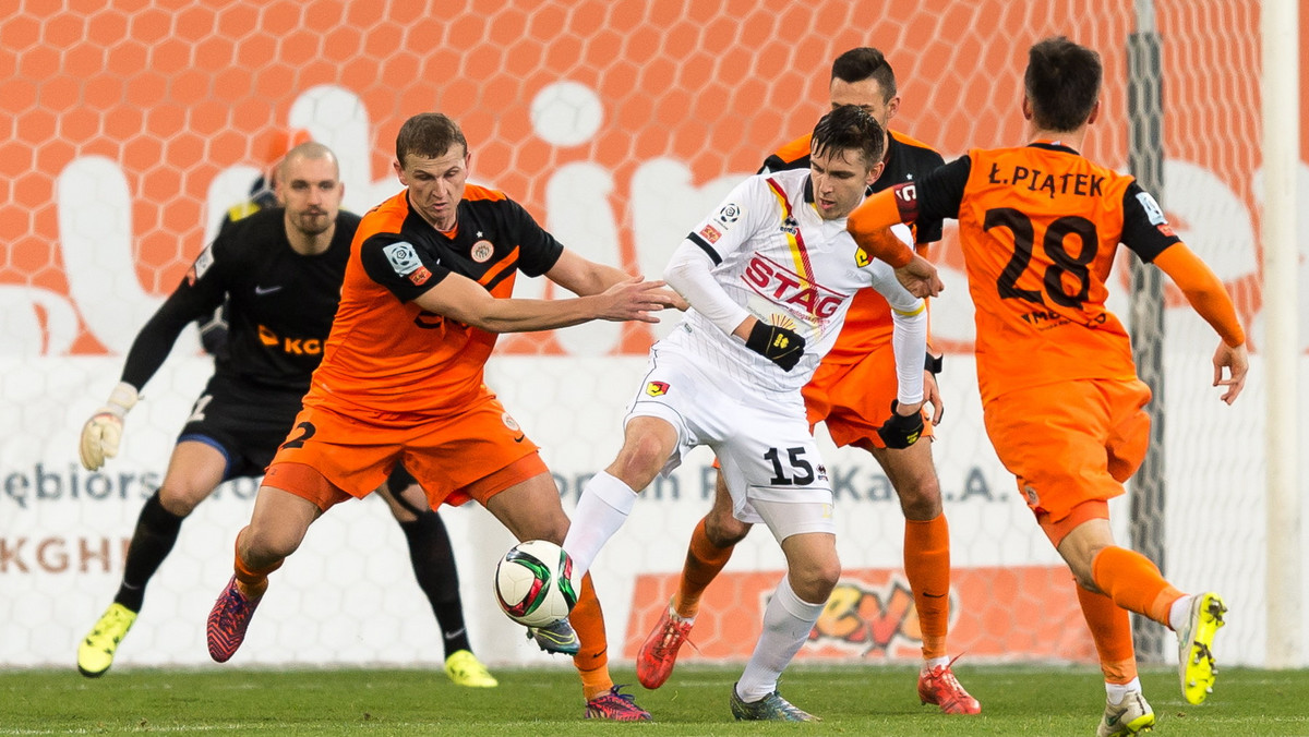 Zagłębie Lubin przegrało z Jagiellonią Białystok 0:2 (0:0) w spotkaniu 18. kolejki Ekstraklasy. Znajdujący się w tabeli znacznie wyżej Miedziowi tym razem od początku do końca byli zespołem znacznie gorszym i zdobycz punktowa zwyczajnie im się nie należała. Jaga dzięki wygranej oddaliła się od strefy spadkowej.