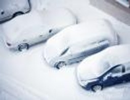 Zaspy i zamiecie śnieżne usprawiedliwiają nieobecność w pracy