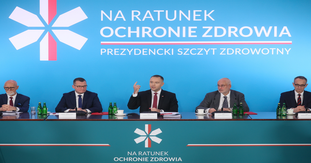 Duda podpisał ustawę o 3,6 mld zł dla NFZ, ale ostro skrytykował rząd