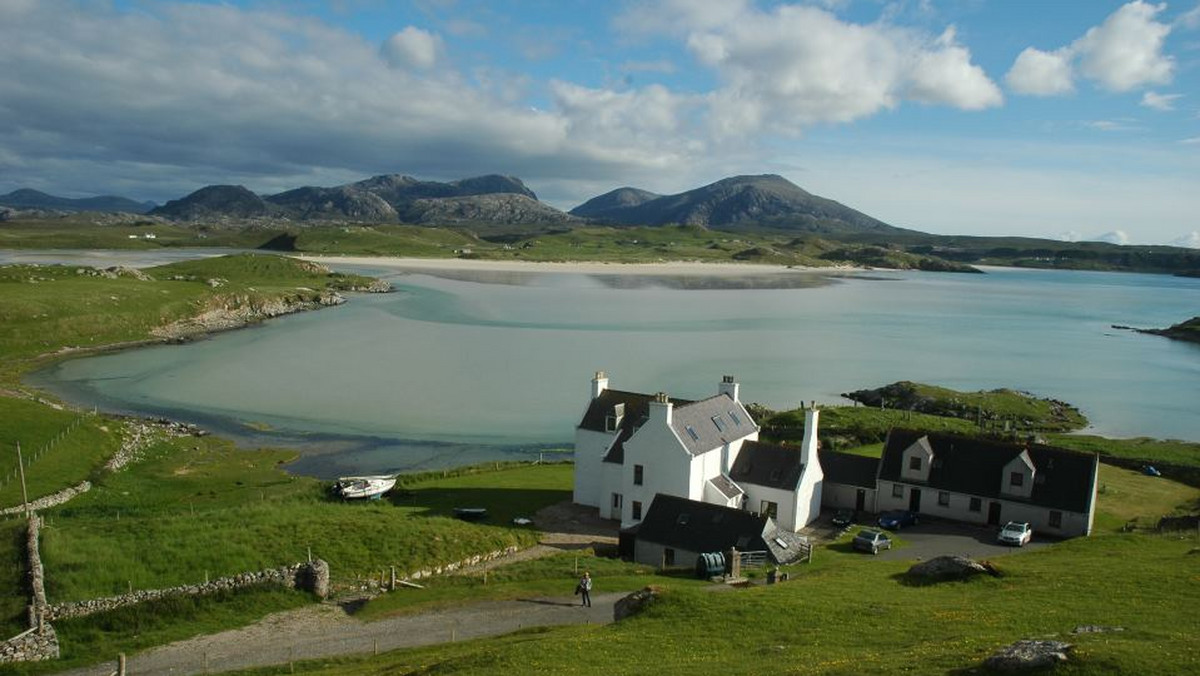 Richard Gollin, właściciel małego hotelu Baile-na-Cille na wyspie Lewis w archipelagu Hebrydów Zewnętrznych u wybrzeży Szkocji, prowadzi sądową walkę z TripAdvisor. Jego przypadek może stać się precedensem.