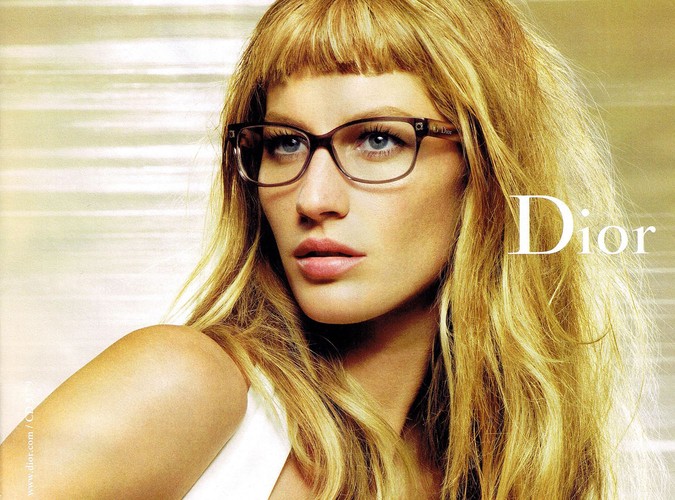 Gisele Bundchen wystąpiła w najnowszej kampanii Diora, ale te zdjęcia nie wszystkim się podobają - co o nich myslicie?