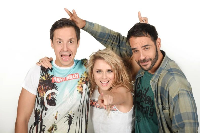 Serija "Istine i laži"