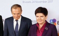 Tusk przypomina o wartościach UE i wyjaśnia, że dlatego na Twitterze 'zaalarmował' Polaków