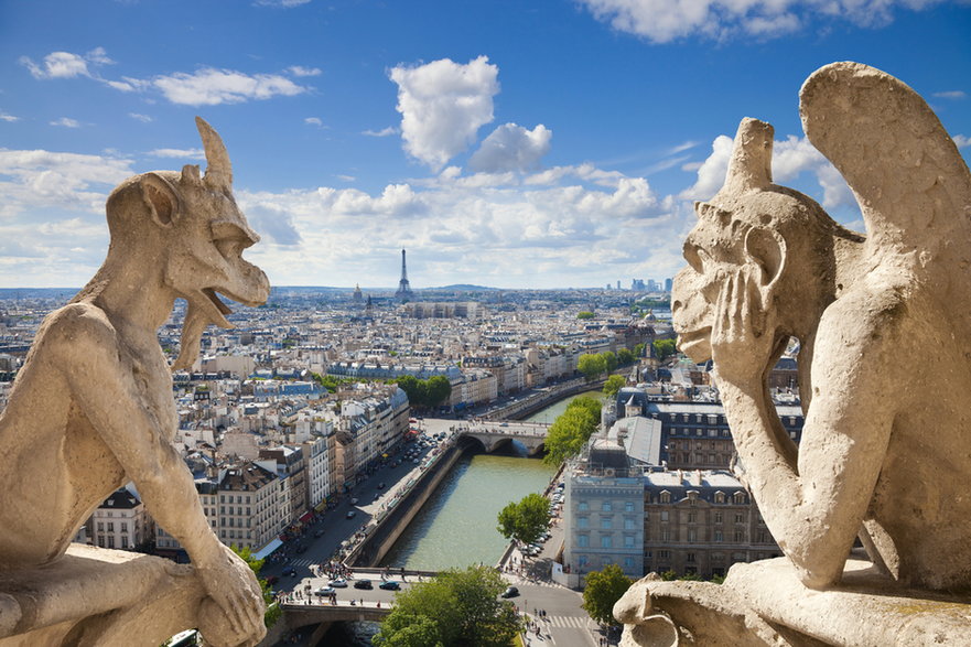 Rzeźby na katedrze Notre Dame w Paryżu