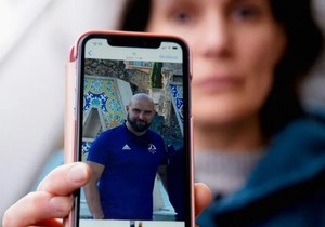 Gonzalesova supruga koja je Špankinja tvrdi da je on nevin | Foto: Reuters