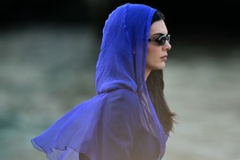 Kendal Džener je NAJČUDNIJE odevena gošća na SVADBI VEKA - MAJKA joj SREDILA da se pojavi na venčanju: A evo kako su se OBUKLE ostale zvanice za TREĆE FINALNO SLAVLJE