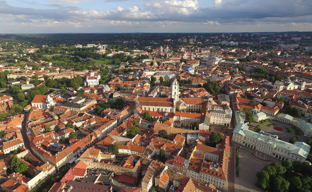 Fundacja "Pomoc Polakom na Wschodzie" donosi do prokuratury na zarząd Związku Polaków na Litwie. Chodzi o nadużycia finansowe