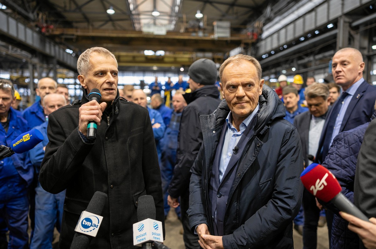 Donald Tusk podczas spotkania z pracownikami Rafako w styczniu 2023 roku