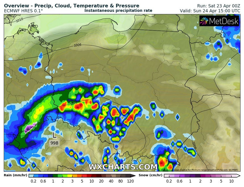 Prognoza opadów w niedzielę na godz. 15