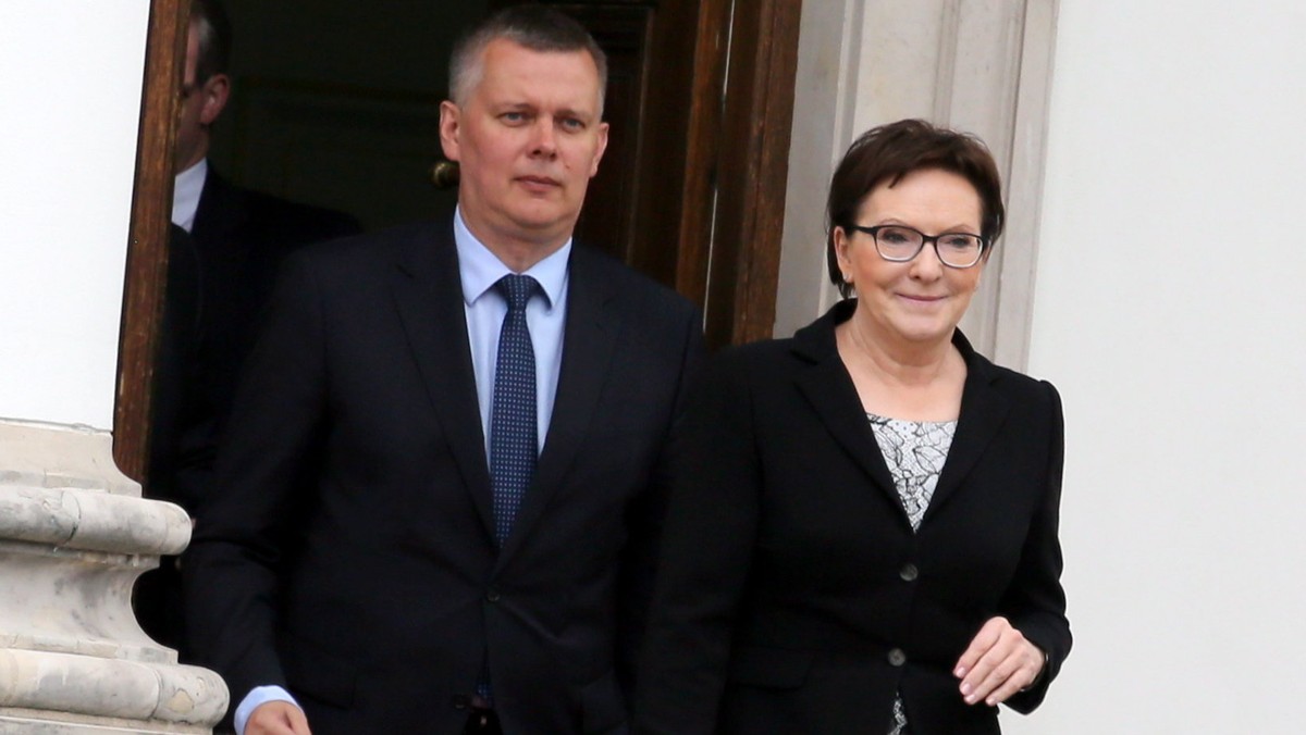 Rozmawiamy z Amerykanami, by rozmieścili w Europie Wschodniej sprzęt dla jednej brygady – powiedział wicepremier i szef MON Tomasz Siemoniak. Dodał, że decyzji USA w tej sprawie spodziewa się w najbliższych tygodniach.