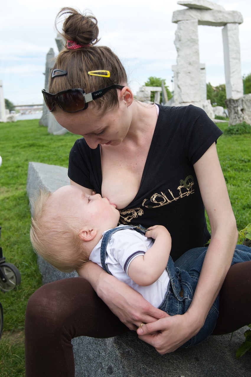 Dojenje deteta treba nastaviti i nakon povratka na posao.