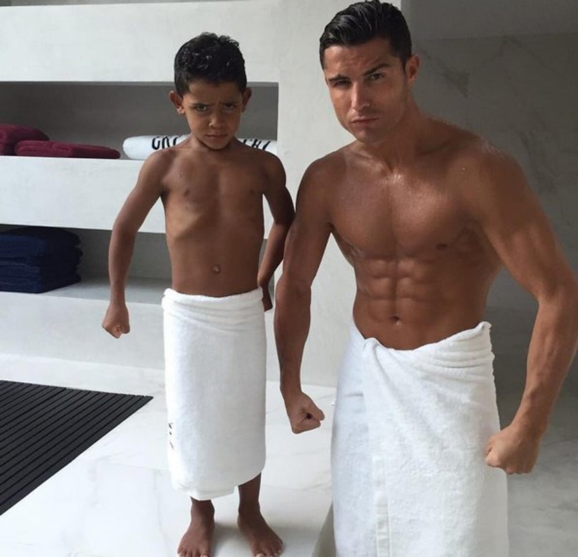 Syn Cristiano Ronaldo bohaterem w sieci WIDEO