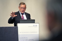 Szef EMS: zadłużone kraje powinny wyjść na prostą do końca 2014 roku