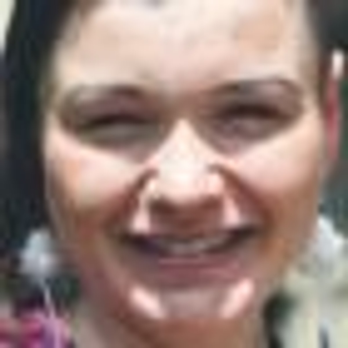 Magdalena Arczewska, doktor socjologii, prawnik, adiunkt w Instytucie Stosowanych Nauk Społecznych Uniwersytetu Warszawskiego, członek Międzynarodowego Stowarzyszenia Sędziów Rodzinnych i Nieletnich z siedzibą w Genewie