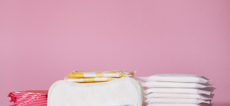 Nowy program MEN dla szkół. Ponad 4 mln zł na środki higieny menstruacyjnej w 2024/2025
