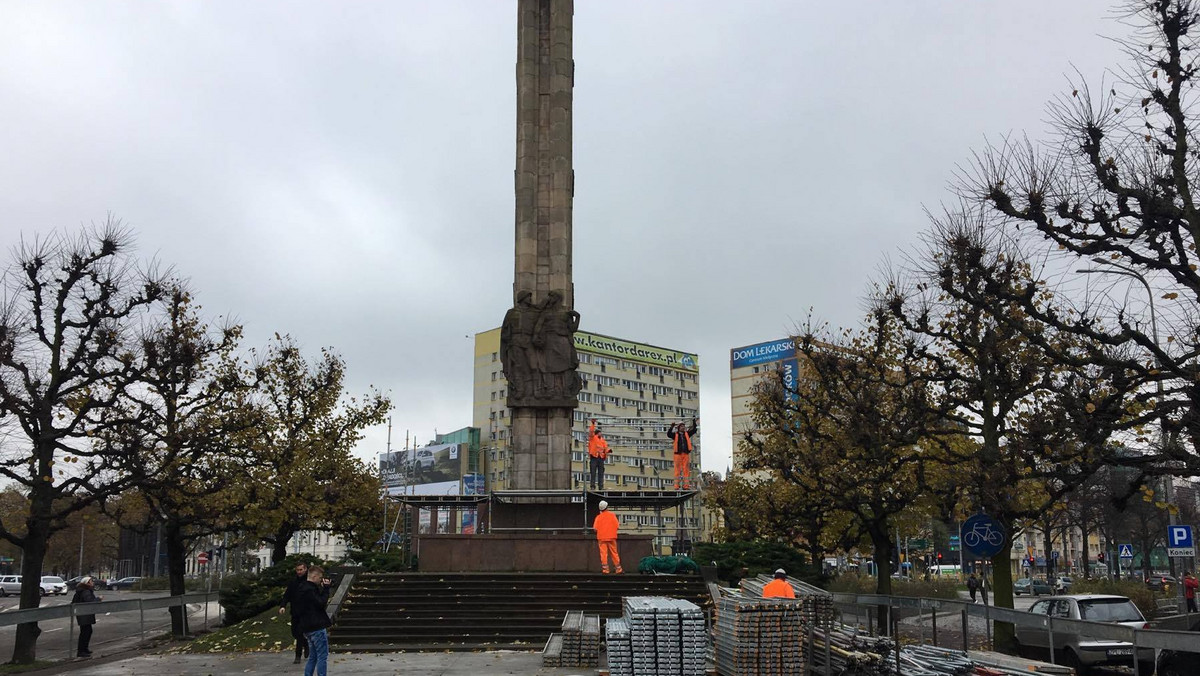 Pomnik Wdzięczności dla Armii Radzieckiej stojący w centrum Szczecina został zdemontowany. W ciągu najbliższych dni nastąpi rozbiórka cokołu – poinformował  szczeciński magistrat.