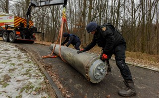 Nocny atak dronów na Kijów skutecznie odparty