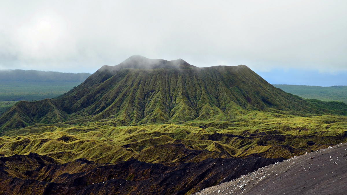 Wulkany na Pacyfiku i Kostaryce budzą się do życia. Władze alarmują