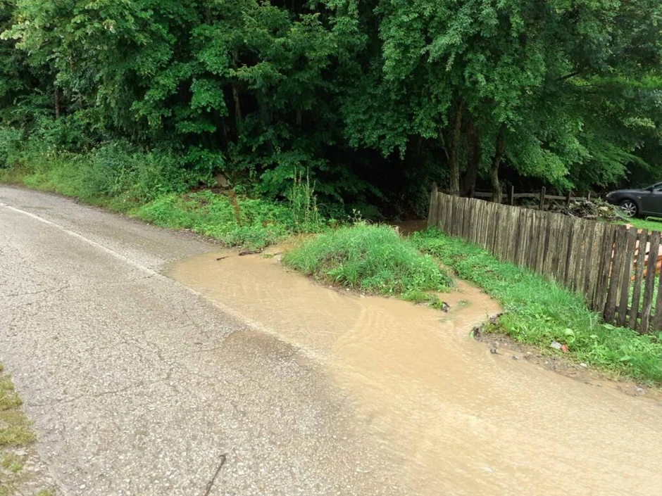 Brankovina kompleks, zapušeni propust izaziva poplavu