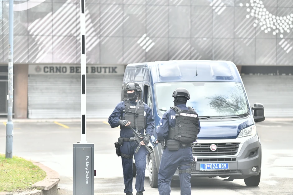 Policija na stadionu Partizana