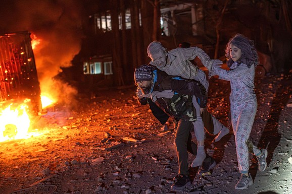 GORI BLISKI ISTOK, SVET NA IVICI AMBISA! Iranci srušili američke F-15 i A-10, pogođen i helikopter: Tramp ponižen do srži, a Evropi preti NEZAPAMĆEN KOLAPS! (FOTO, VIDEO)