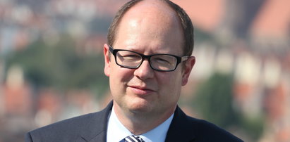 Adamowicz wymienia współpracowników