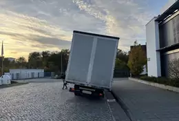 Kaskaderski transport w Niemczech. Auto od razu budziło wątpliwości