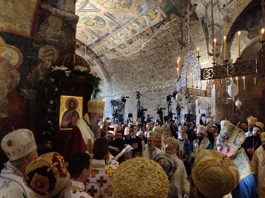 Ustoličen patrijarh Porfirije