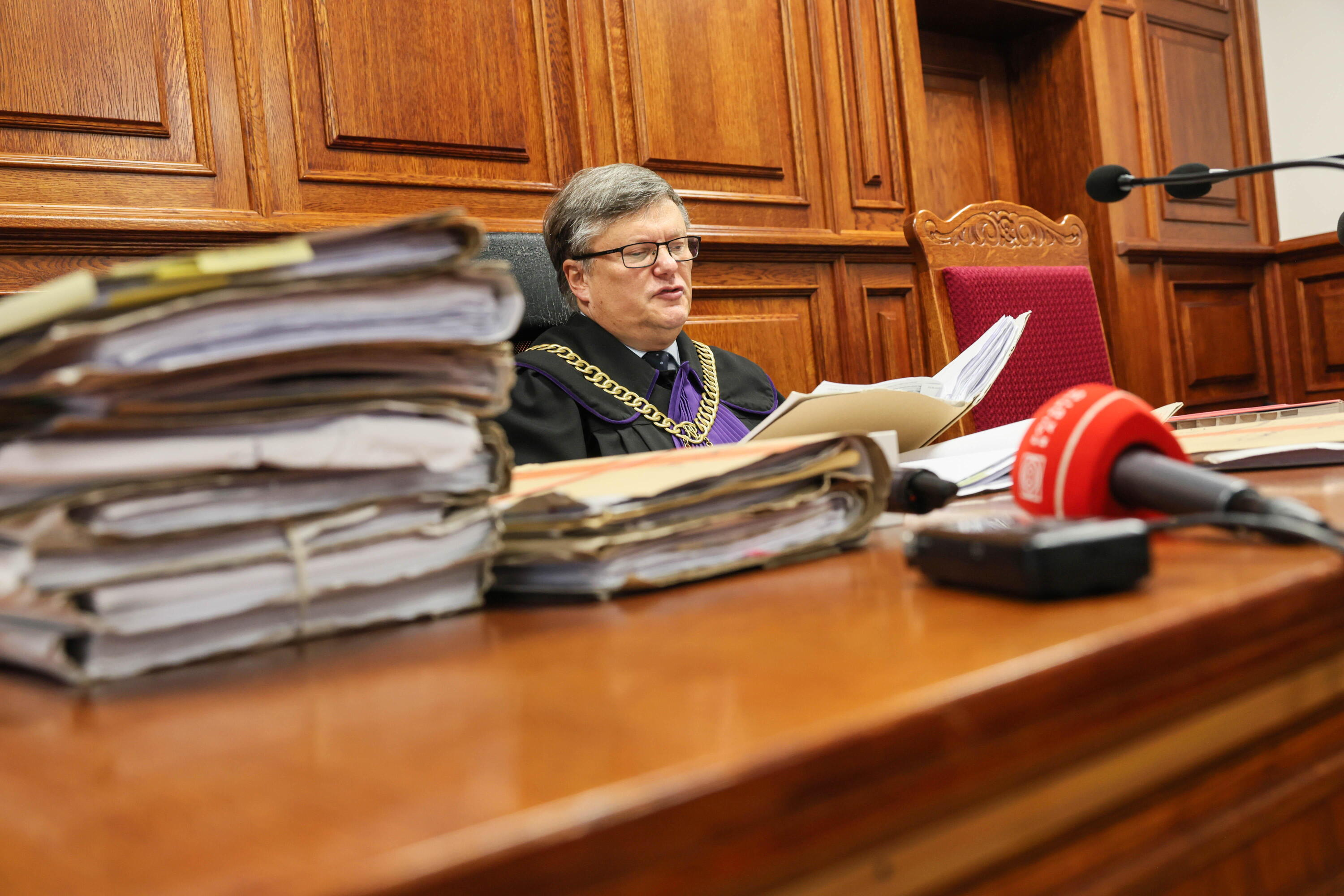 Proboszcz oskarżony o znęcanie: 31-letni wikariusz się zastrzelił