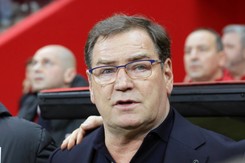 Zła wiadomość dla selekcjonera reprezentacji Polski. Bednarek może nie zagrać w barażach o mundial