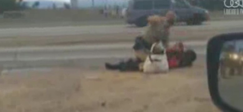 Policjant brutalnie pobił kobietę. Spacerowała po autostradzie