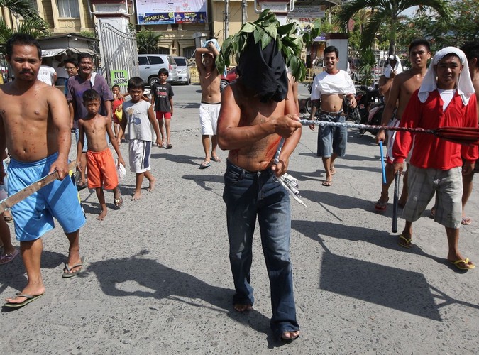 Wielki Tydzień na Filipinach