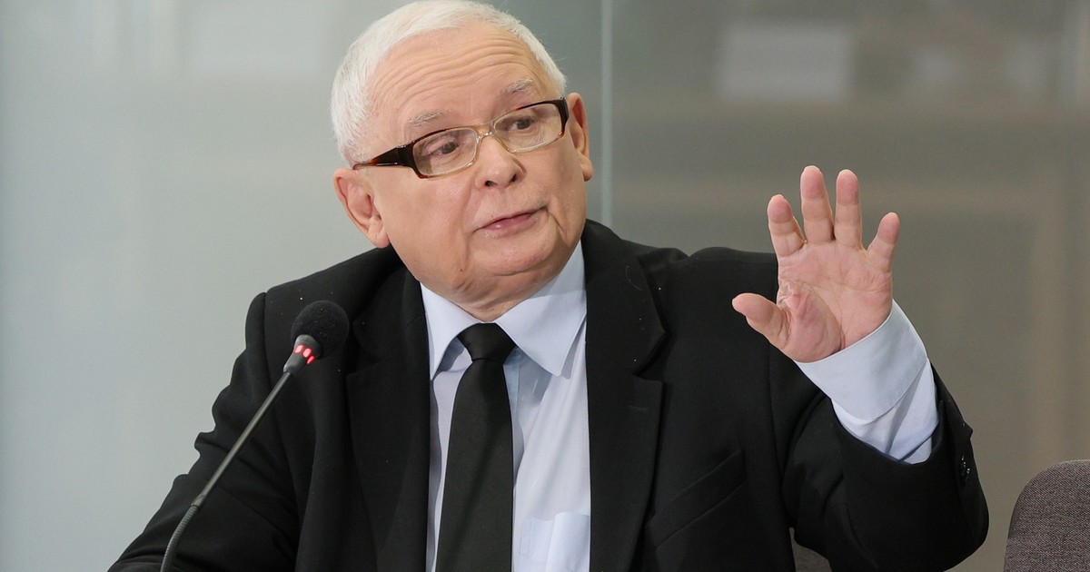 Kaczyński zaczął od mocnego uderzenia. „Posłowie byli bezradni”