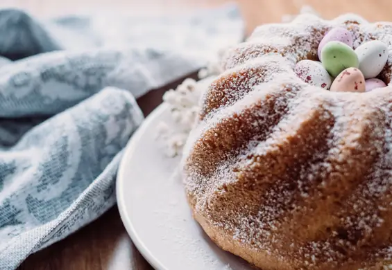 Niesamowicie wilgotna babka cytrynowa na kisielu. Prosty przepis na wielkanocny hit