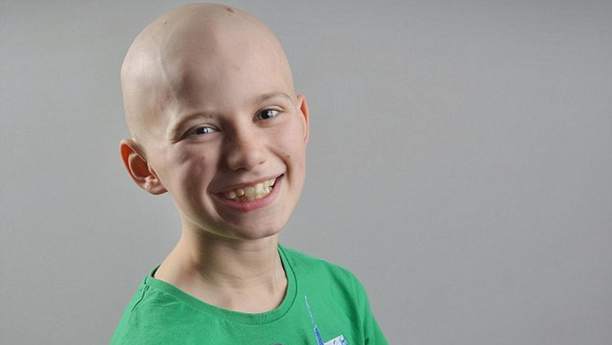 9-letni Jack Bristow to jeden z najmłodszych chłopców, który zachorował na raka jądra. Poszedł do lekarza, bo doznał kontuzji po meczu piłki nożnej. Lekarze zauważyli, że prawie jądro jest znacząco powiększone w porównaniu do lewego. Okazało się, że to wina komórek rakowych.