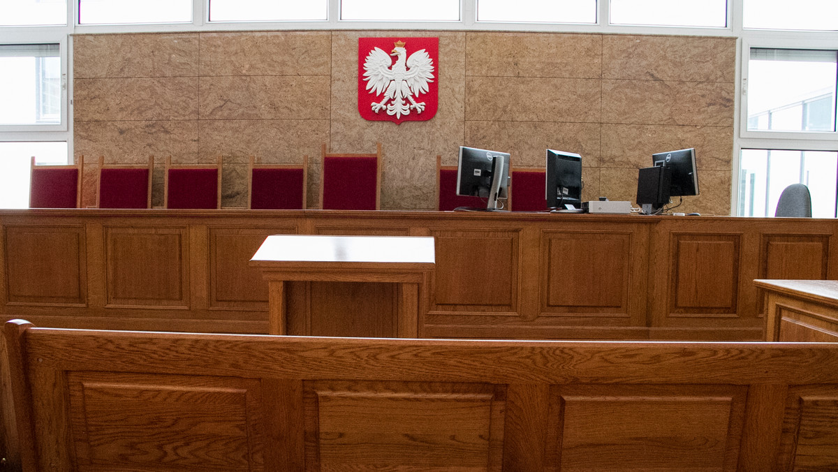 Odejście od kontradyktoryjnego modelu procesu karnego i powrót do modelu sprzed reformy wprowadzonej 1 lipca 2015 r. zakłada rządowy projekt, nad którym prace zaczął we wtorek Sejm. Projekt popiera PiS.