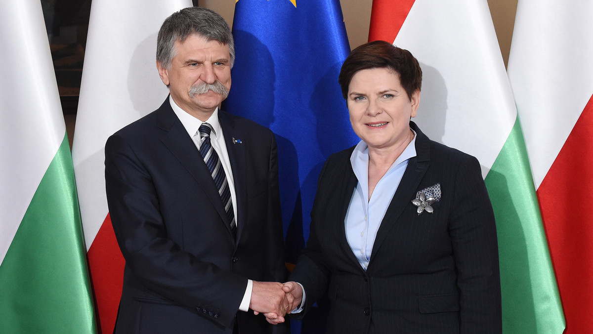 Stosunki bilateralne oraz inicjatywy umacniające relacje polsko-węgierskie były tematami dzisiejszej rozmowy premier Beaty Szydło z przewodniczącym węgierskiego Zgromadzenia Narodowego Laszlo Koverem - poinformowała w komunikacie kancelaria premiera.