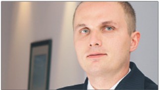 Kiedy święto wypadające w innym dniu niż niedziela obniża wymiar czasu pracy pracownika