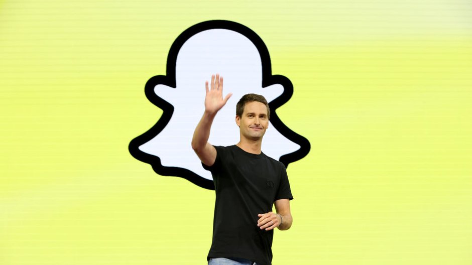 Sytuacja, w której Evan Thomas Spiegel odmówił Zuckerbergowi sprzedaży Snapchata za 3 mld dol. — i niezrozumienie, z jakim ta decyzja się spotkała — pokazują jak wiele doświadczonym biznesmenom mógłby dać odwrócony mentoring.