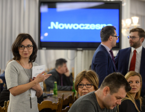 Nowoczesna wysoko przed PO. Koniec fenomenu partii Razem. NOWY SONDAŻ