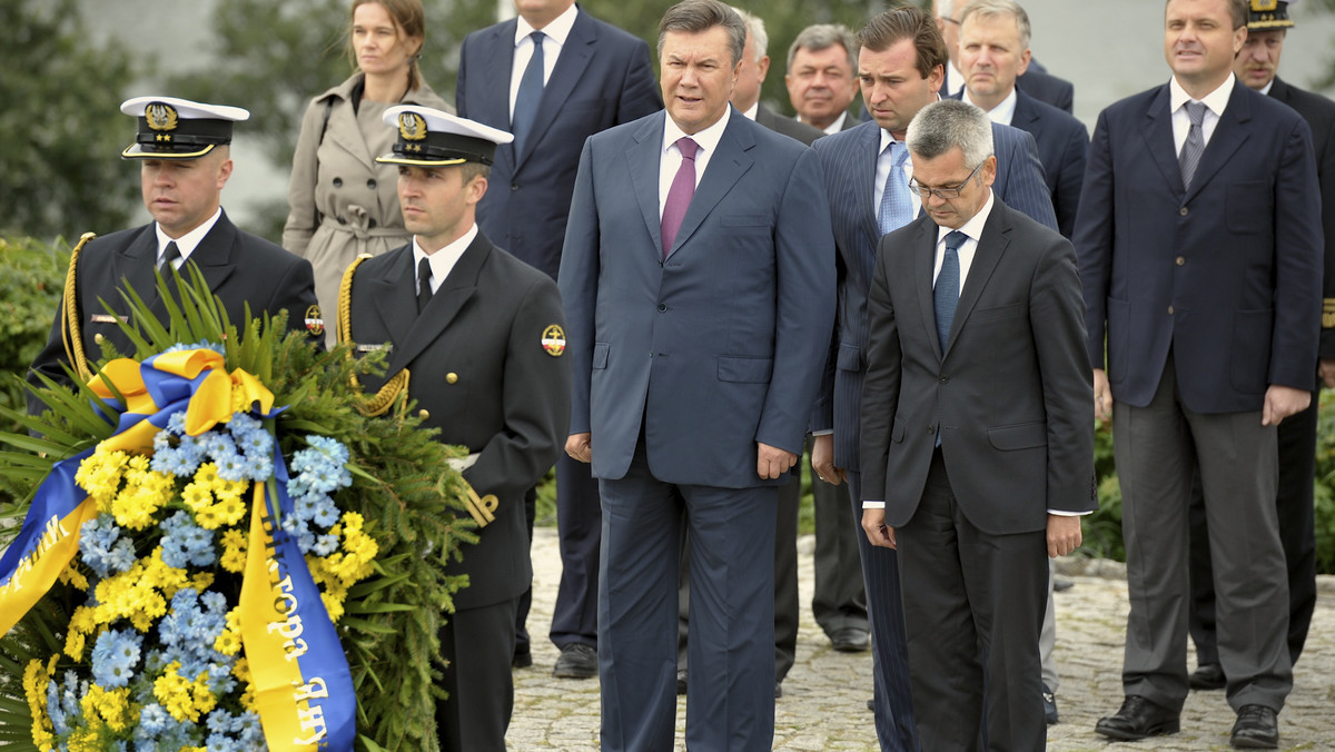 W prezydenckiej rezydencji na Półwyspie Helskim rozpoczęło się dzisiaj po południu spotkanie prezydentów Polski i Ukrainy: Bronisława Komorowskiego i Wiktora Janukowycza.