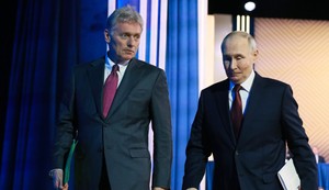Putin i Dmitrij Peskov