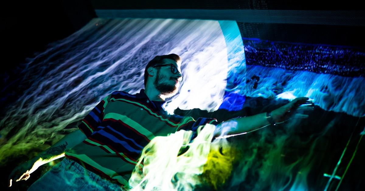 Dotknij chmur w Hydropolis na wyjątkowym ekranie