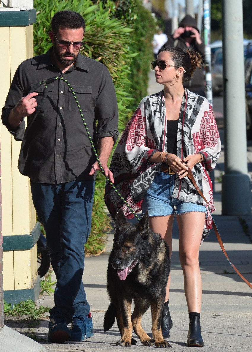 Ben Aflek sa novom devojkom