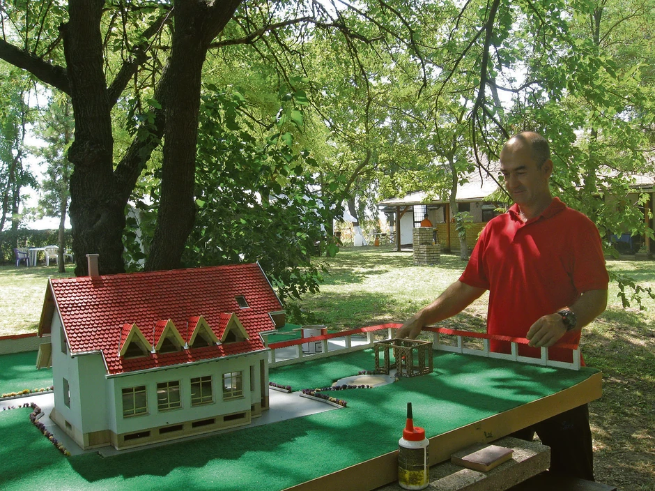 Šandor Peleška, zidar i umetnik