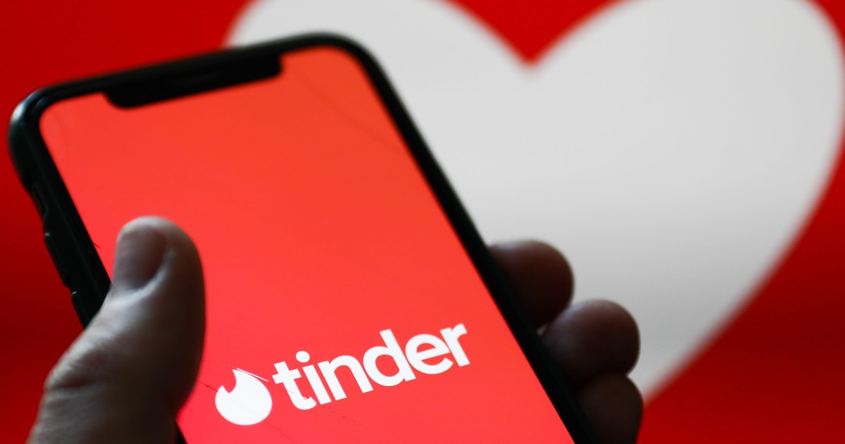 Russian spies are using Tinder to ensnare German soldiers and ...
