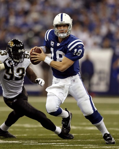 <b>5. Peyton Manning</b> 
<br>
<br>
Całkowite zarobki: 30 mln dol. 
<br>
<br>
Pensja: 18 mln dol. / Kontrakty reklamowe: 12 mln dol.