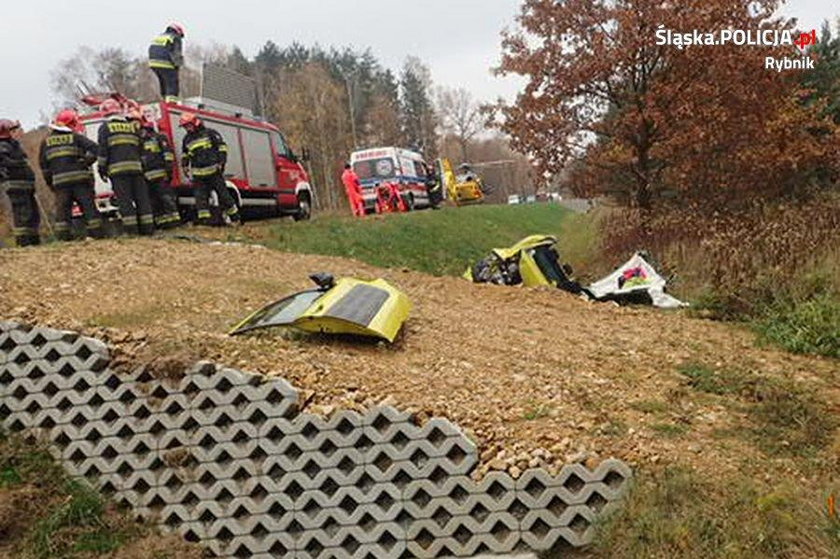 Auto w częściach, kobieta w szpitalu