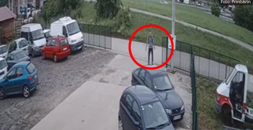 Mladen je snimljen na ulazu u jedan auto-servis